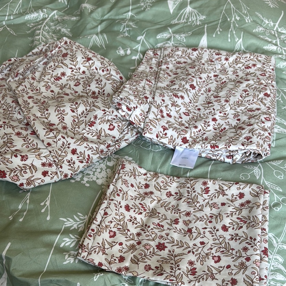 Floral Print Bedding Set